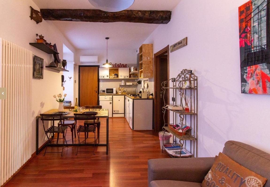 Piazza Volta Apartment Όπως Εξωτερικό φωτογραφία